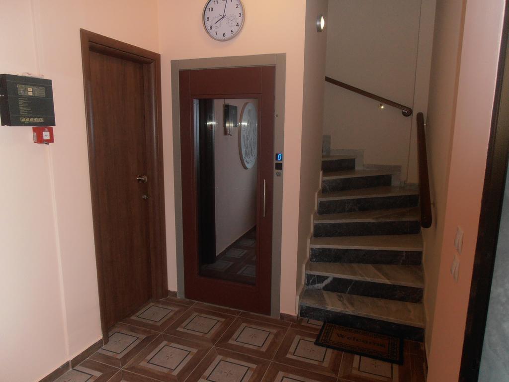 Palladium Apartment *